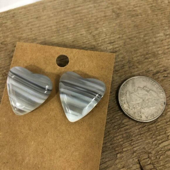 Heart Shaped Banded Agate Earrings - Picture 4 of 4